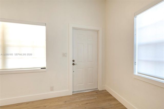 809 NE 17th Ave 4, Fort Lauderdale, FL 33304