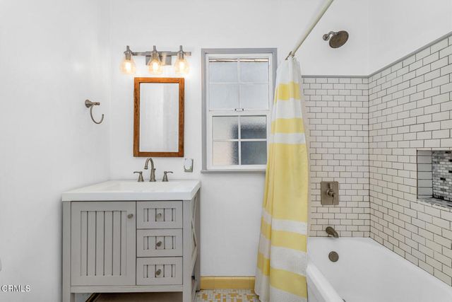 2304 Warwick Avenue, El Sereno, CA 90032