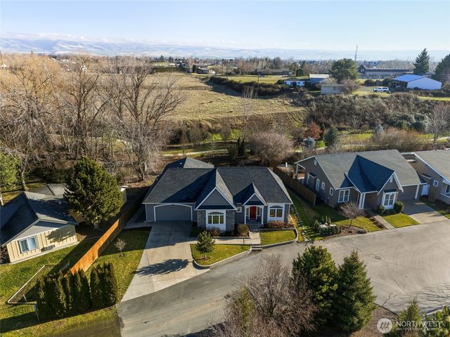 1164 SE Creekside Drive, College Place, WA 99324