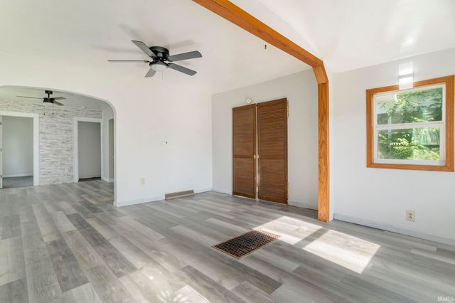 803 Carlton Street, Mishawaka, IN 46544