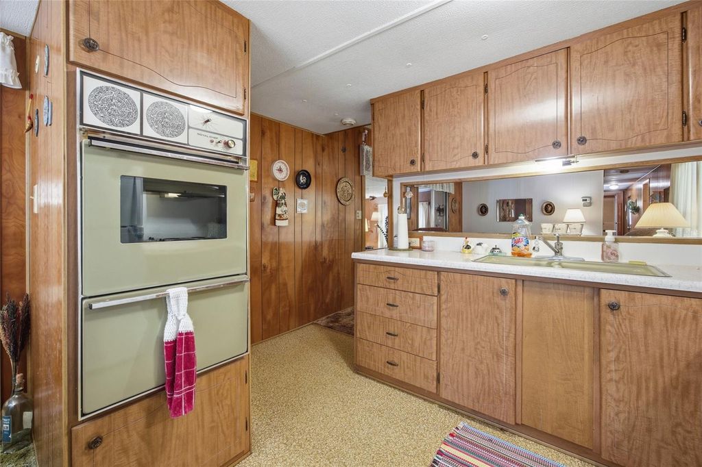 Image 14 of property listing at 3143 SW 92ND LANE, Ocala, FL 34476