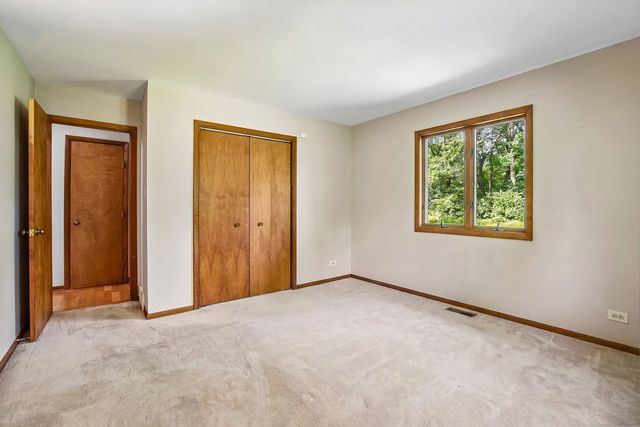 3007 Garden Lane, Crystal Lake, IL 60012