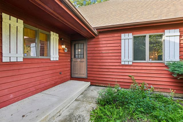 3007 Garden Lane, Crystal Lake, IL 60012