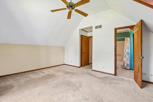 3007 Garden Lane, Crystal Lake, IL 60012