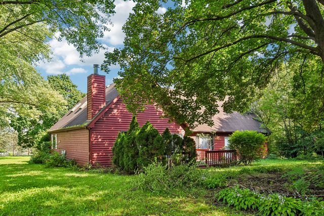 3007 Garden Lane, Crystal Lake, IL 60012