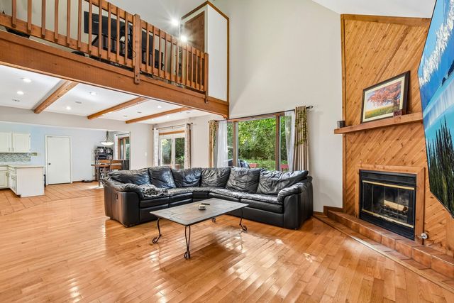 3007 Garden Lane, Crystal Lake, IL 60012