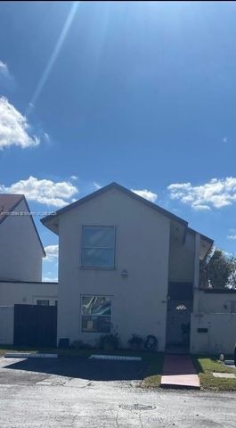 10454 NW 5th Ter 4-30, Miami, FL 33172