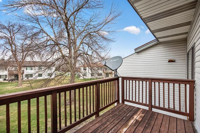 20 94th Circle NW 203NW, Coon Rapids, MN 55448