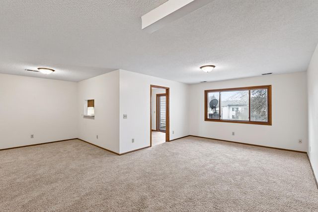 20 94th Circle NW 203NW, Coon Rapids, MN 55448
