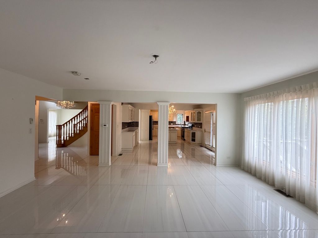 8516 Moody Avenue, Burbank, IL 60459 — photo 4