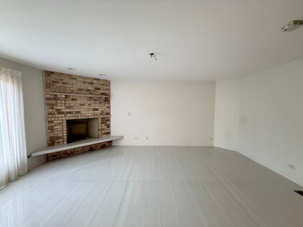 8516 Moody Avenue, Burbank, IL 60459 — photo 5