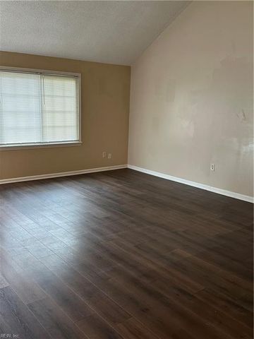 711 Crystal Springs CT, Virginia Beach, VA 23462