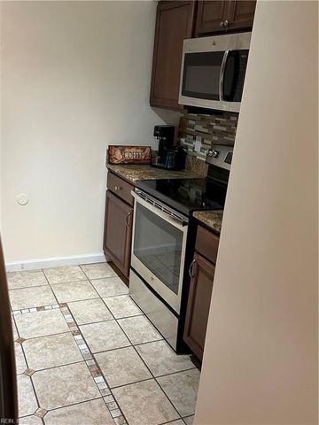 711 Crystal Springs CT, Virginia Beach, VA 23462