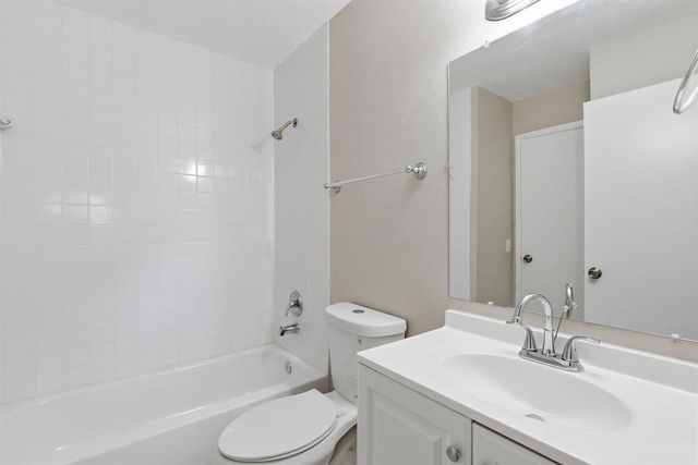 541 NW 82nd 377, Miami, FL 33126
