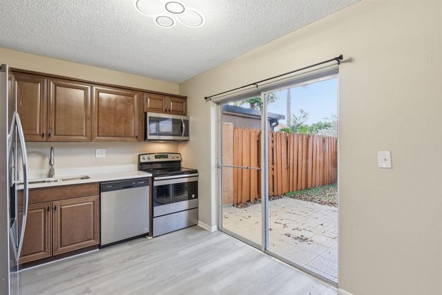 541 NW 82nd 377, Miami, FL 33126