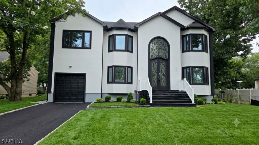 10 Poe Ave, Franklin Twp., NJ 08873
