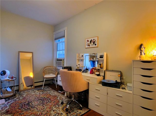 102 Broadway 2B, Newport, RI 02840