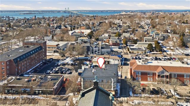102 Broadway 2B, Newport, RI 02840