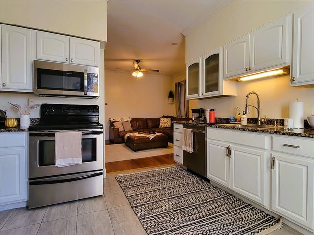 102 Broadway 2B, Newport, RI 02840