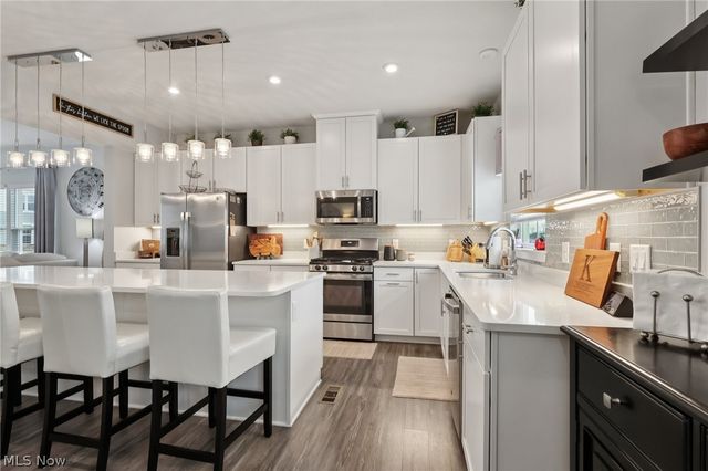 1450 Caymus Court, Avon, OH 44011