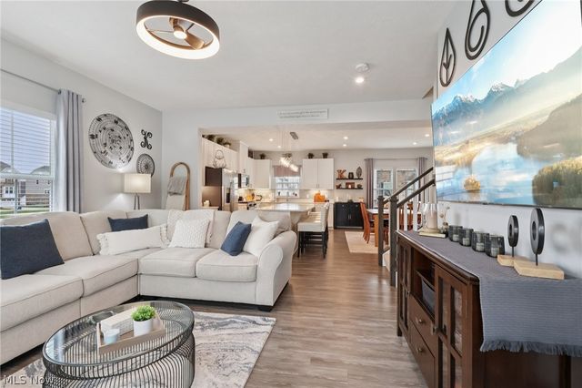 1450 Caymus Court, Avon, OH 44011