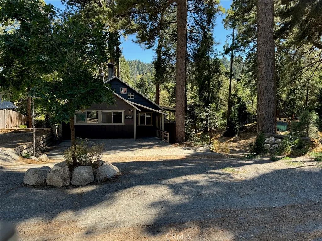 26243 Alpine, Twin Peaks, CA 92391