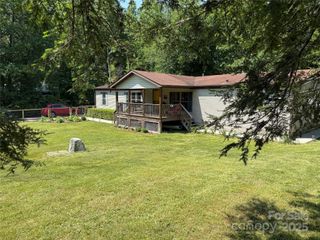 9 Henry White Lane, Leicester, NC 28748