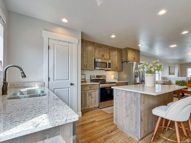 3848 S SAGE WOOD AVE, Mapleton, UT 84664