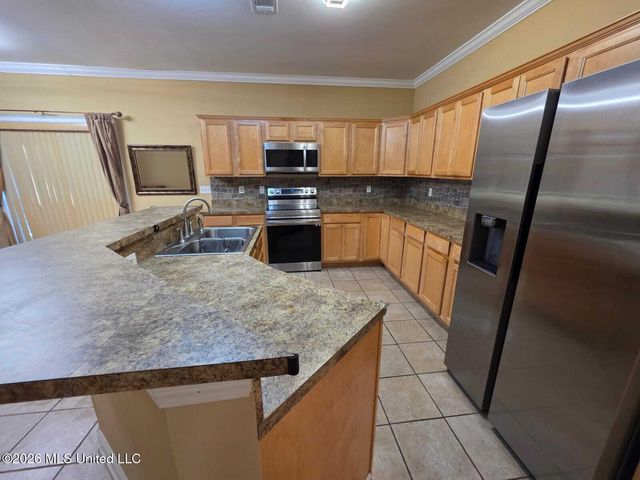 913 Park Row Avenue, Long Beach, MS 39560