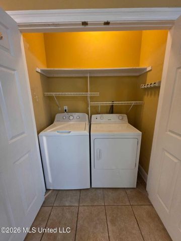 913 Park Row Avenue, Long Beach, MS 39560