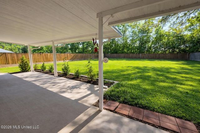 913 Park Row Avenue, Long Beach, MS 39560