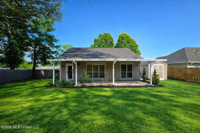 913 Park Row Avenue, Long Beach, MS 39560