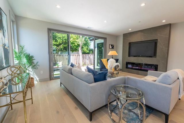 741 Borregas Avenue, Sunnyvale, CA 94085