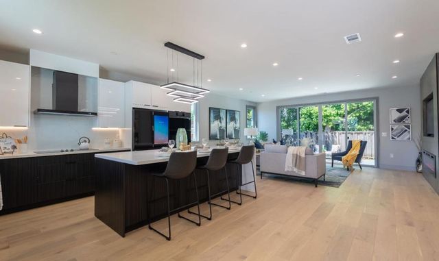 741 Borregas Avenue, Sunnyvale, CA 94085