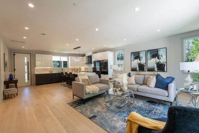 741 Borregas Avenue, Sunnyvale, CA 94085