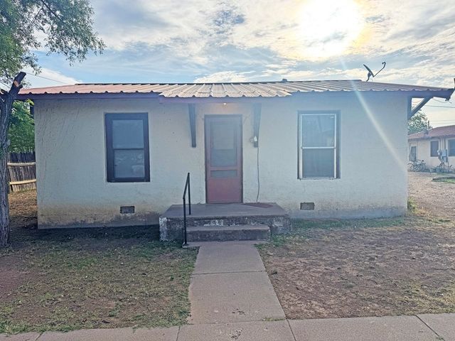 204 N Garnet Ave, Alpine, TX 79830