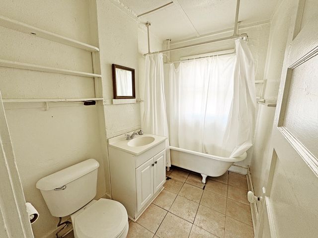 204 N Garnet Ave, Alpine, TX 79830