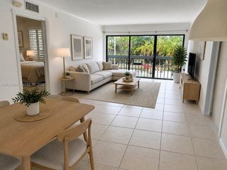 255 Galen Dr 2D, Key Biscayne, FL 33149