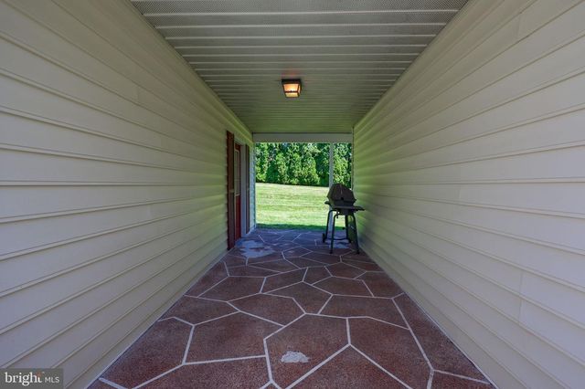 123 WESTVIEW DR, Shrewsbury, PA 17361