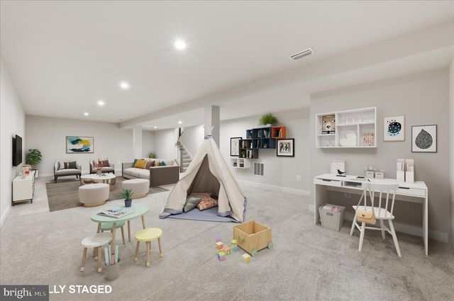 516 RUSHBROOK RD, Martinsburg, WV 25403