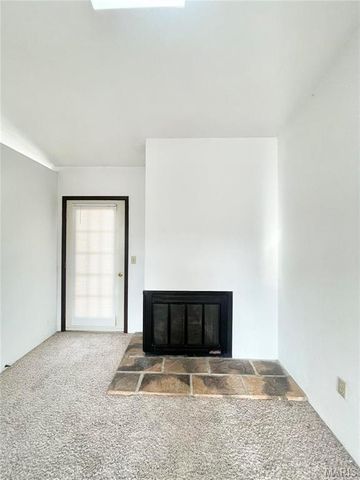 141 ASHLEY Drive, Fairview Heights, IL 62208