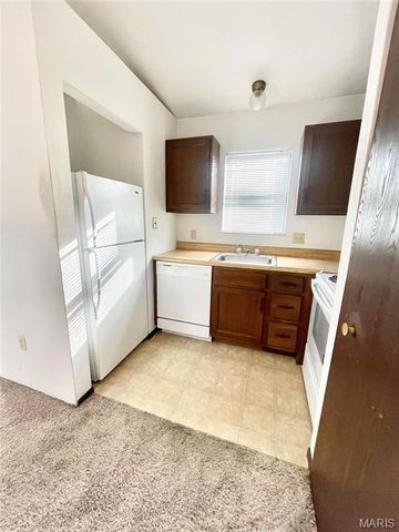 141 ASHLEY Drive, Fairview Heights, IL 62208