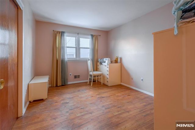 17A Garden Drive, Elmwood Park, NJ 07407