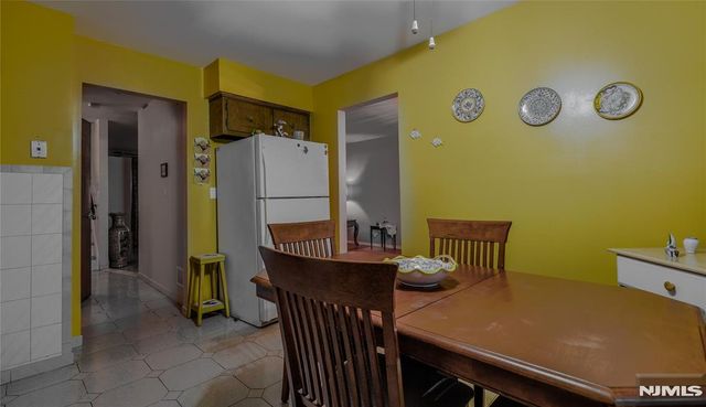 17A Garden Drive, Elmwood Park, NJ 07407