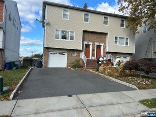 17A Garden Drive, Elmwood Park, NJ 07407