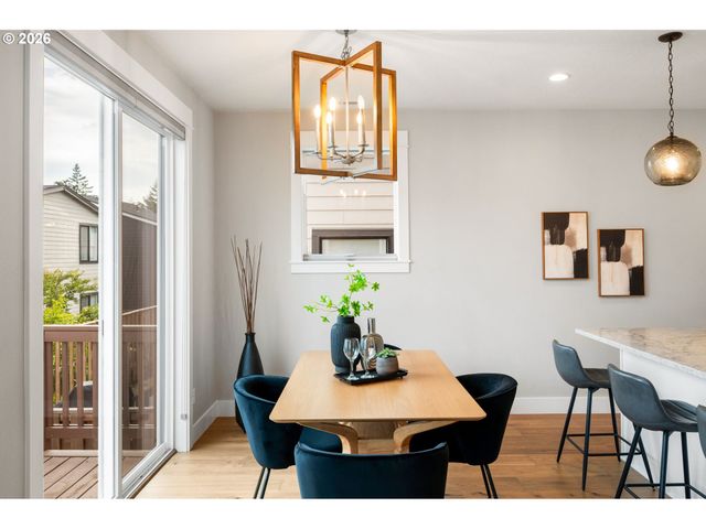 11614 Nw KEARNEY St, Portland, OR 97229