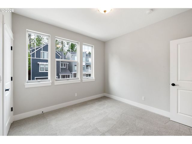 11614 Nw KEARNEY St, Portland, OR 97229