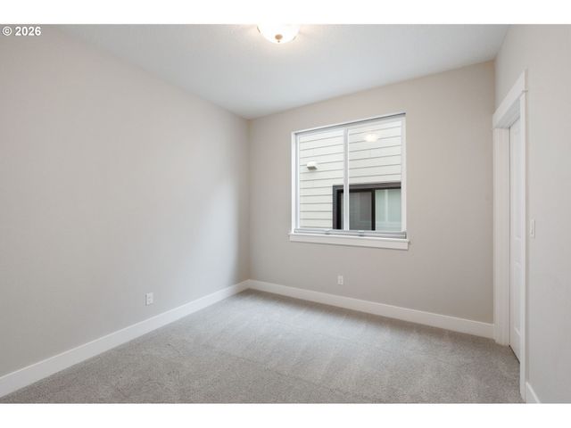 11614 Nw KEARNEY St, Portland, OR 97229
