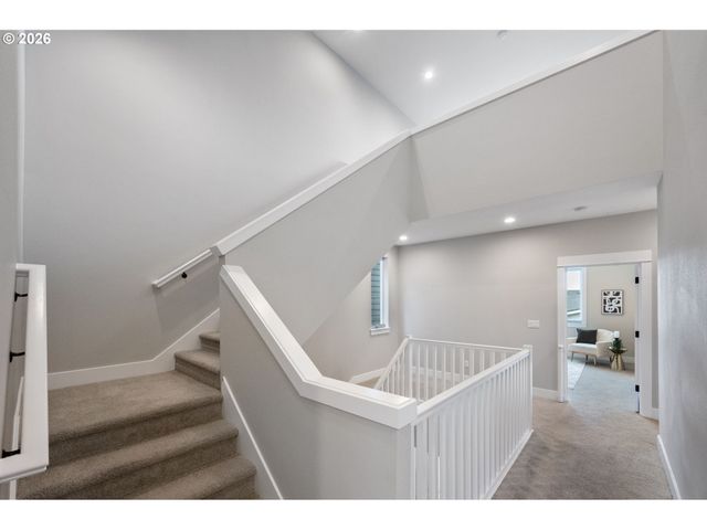 11614 Nw KEARNEY St, Portland, OR 97229
