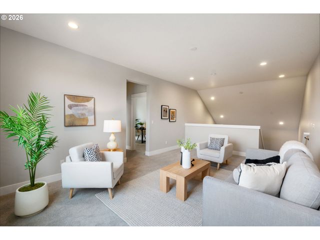 11614 Nw KEARNEY St, Portland, OR 97229